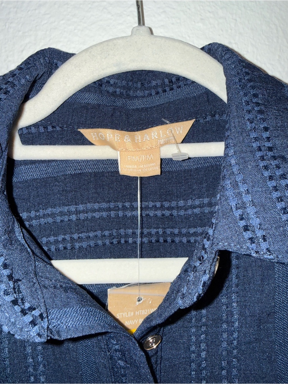 Hope & Harlow Navy Short-Sleeve Button-Down Shirt - Picture 3 of 6